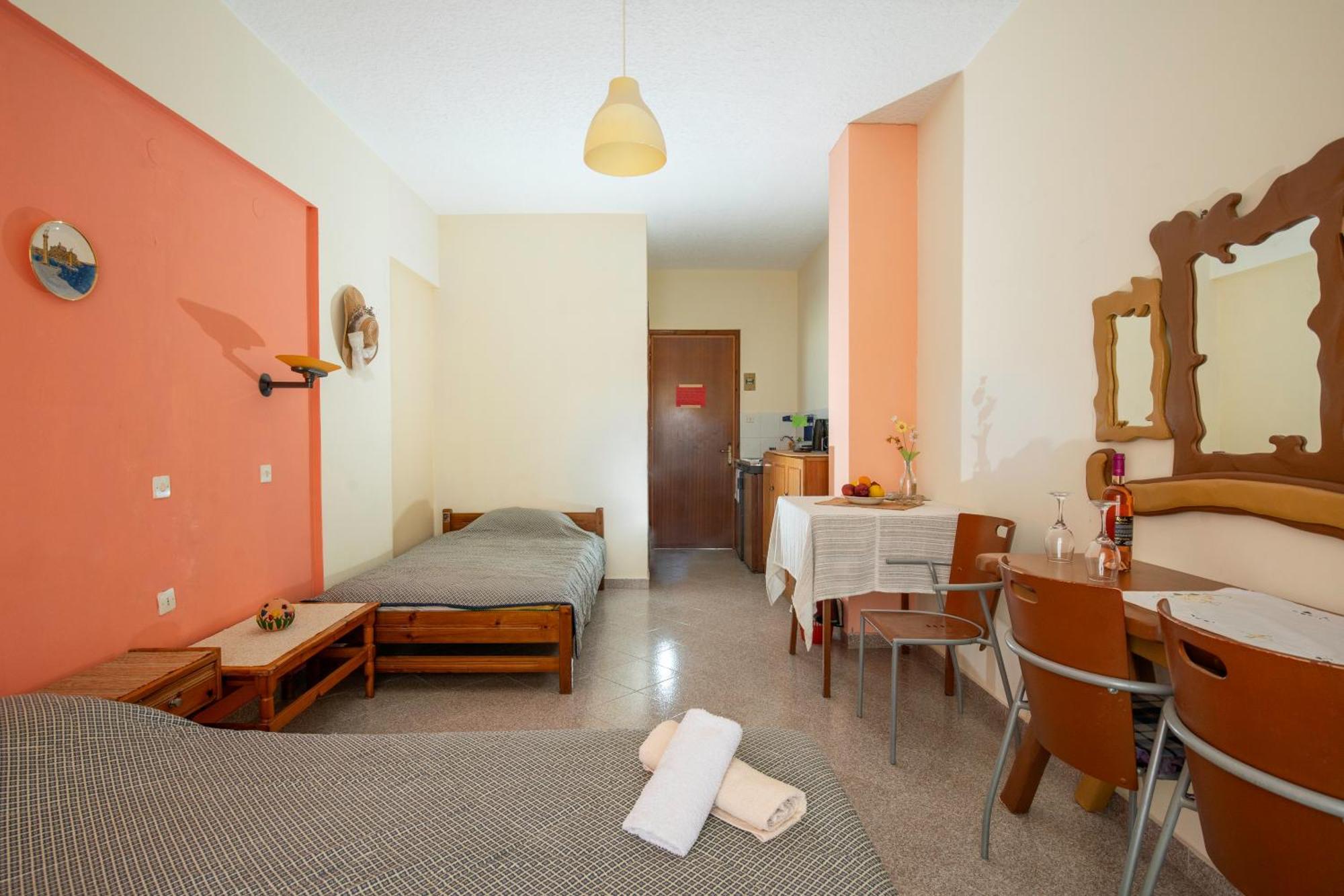 Cozy Archangelos Apartments With Private Parking Exterior foto